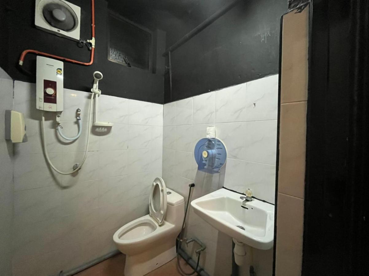 Asrama Rhv Bukit Bintang , *